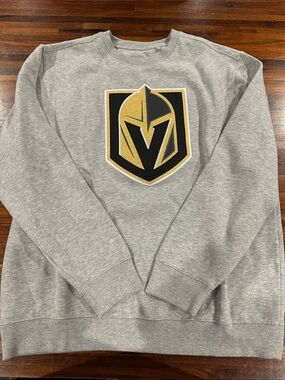 Antigua Vegas golden knights Sweatshirt with Emblem